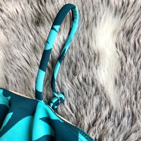 Old Navy | Ruffled One Shoulder Tropical Swimsuit - Picture 4 of 5